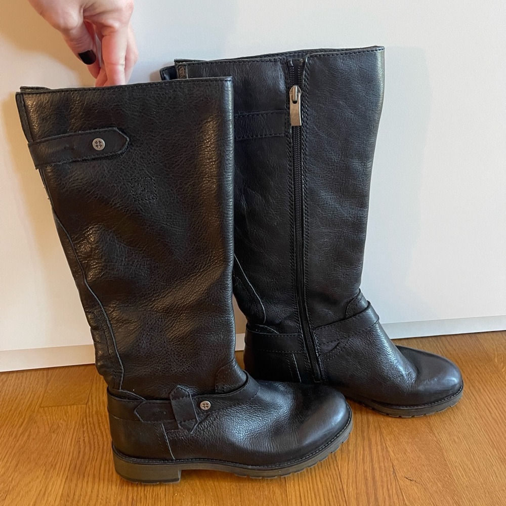 Naturalizer Classic Black Knee Boots